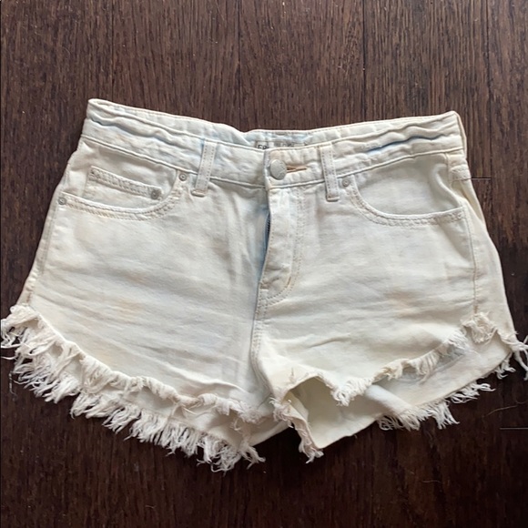 Free People Shorts - Picture 1 of 3